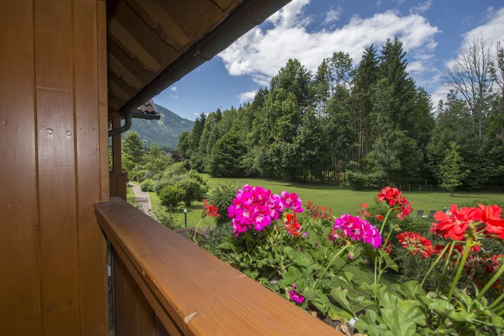 Gutshof Wolfgangsee Resort & Event Hotel Strobl Exterior photo